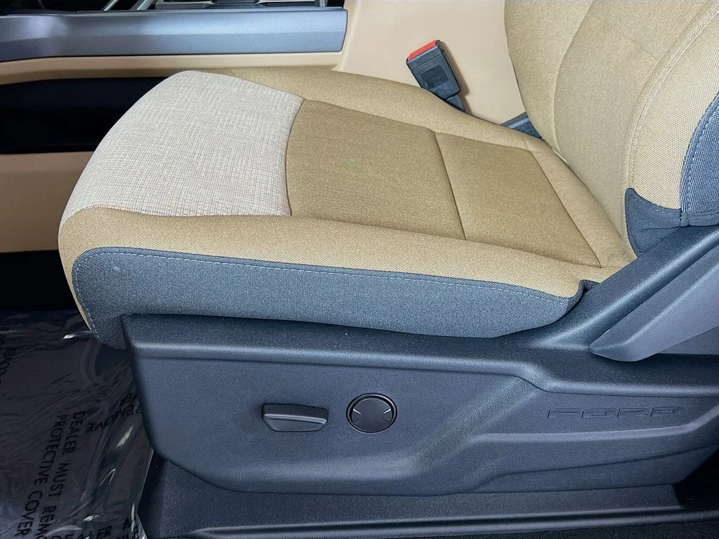 New 2026 Marsh Gray Ford XLT image 21