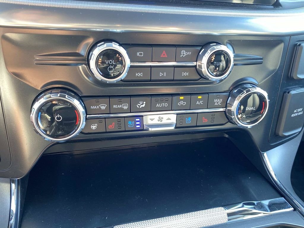 New 2026 Carbonized Gray Metallic Ford Lariat® image 17