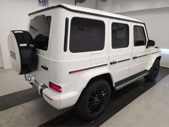Used 2021 White Mercedes-Benz G 550 image 2