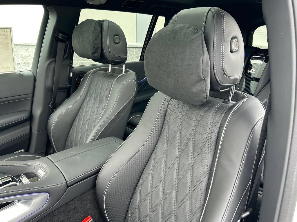 New 2026 MANUFAKTUR Moonlight White Metallic Mercedes-Benz Maybach GLS 600 image 54