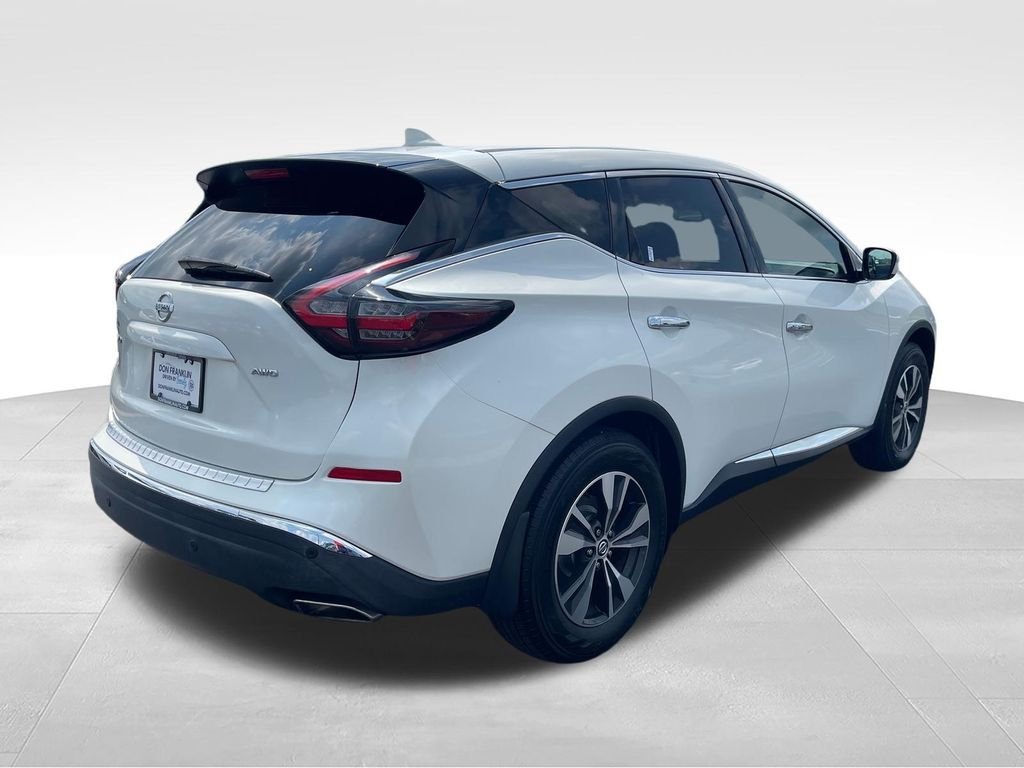 Used 2020 White Nissan S image 5