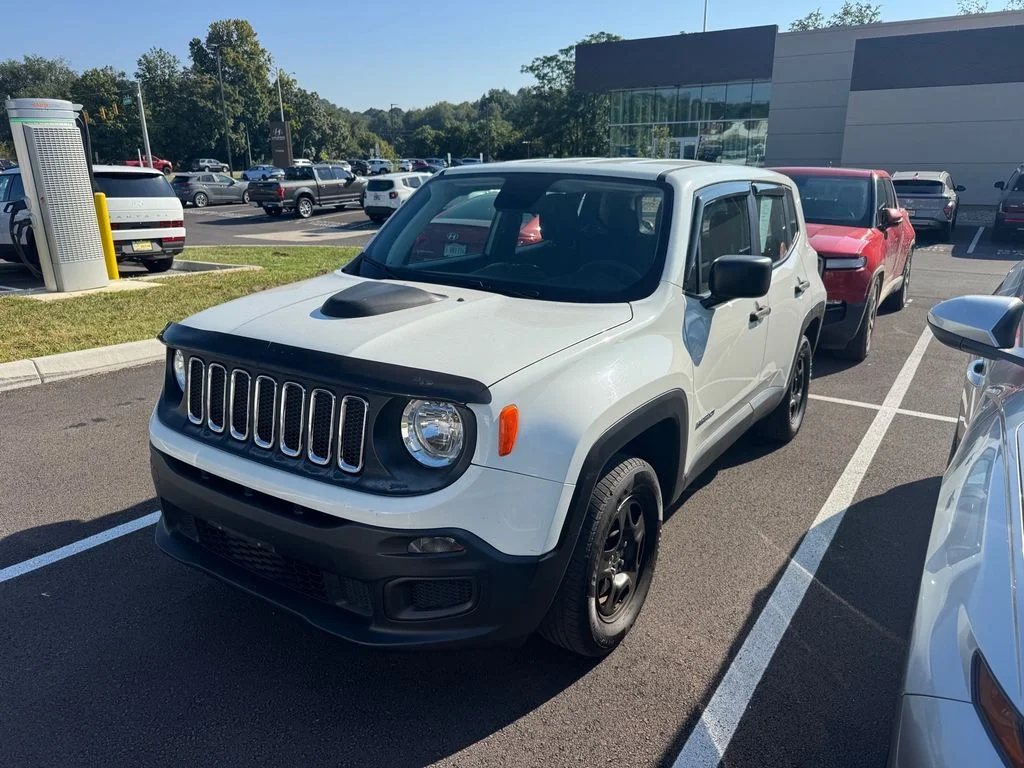 Used 2018 White Jeep Sport image 3