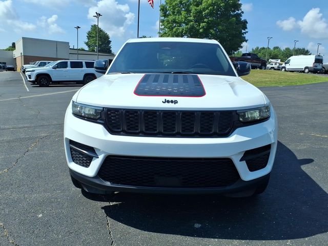 Certified Used 2023 Bright White Clearcoat Jeep Altitude X image 2