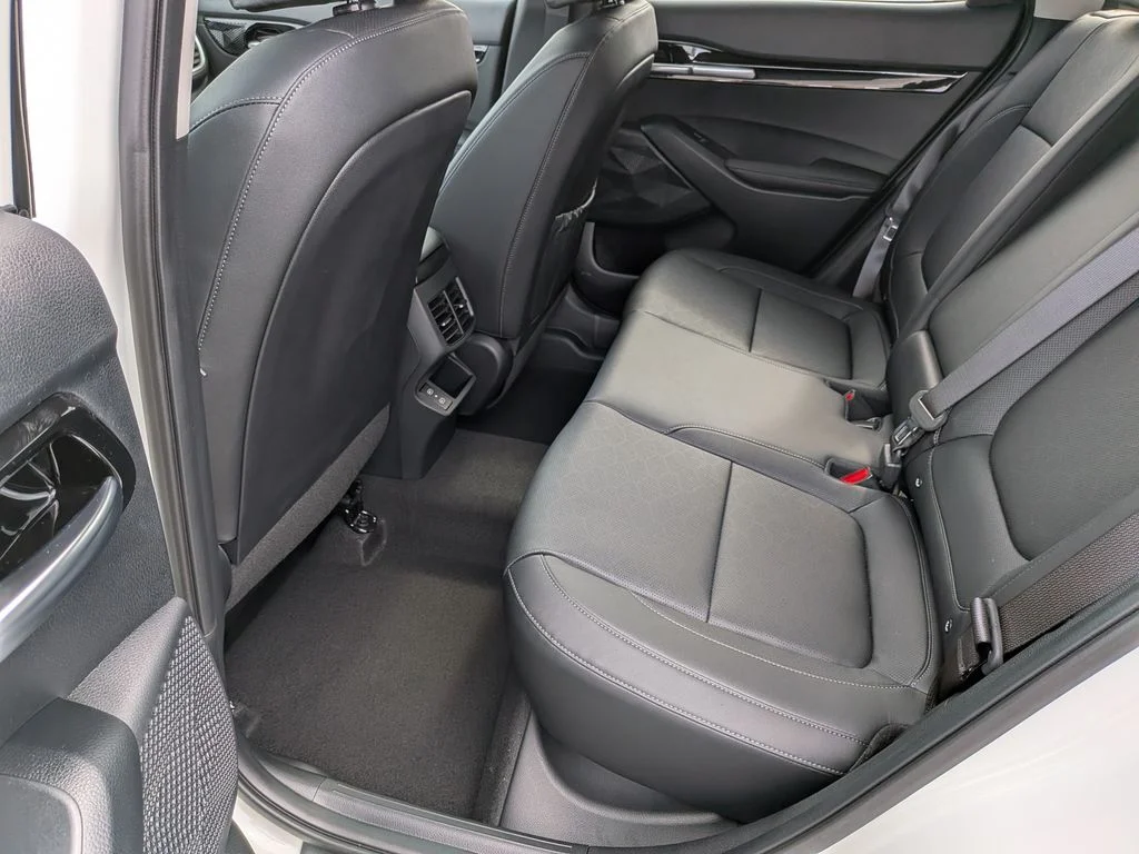 New 2026 White Kia EX image 21