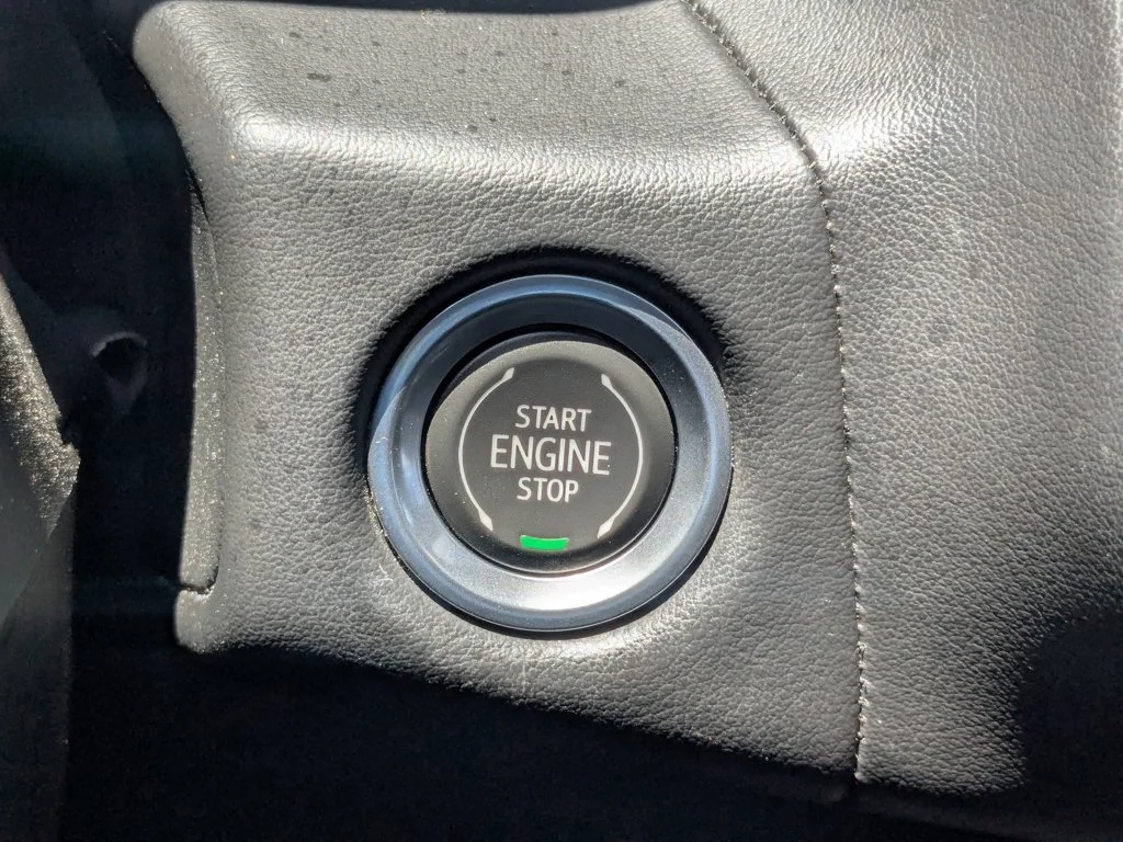 Used 2021 Shadow Gray Metallic Chevrolet Z71 image 21