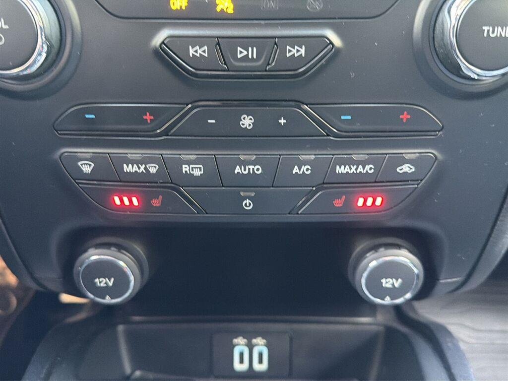 Used 2021 Shadow Black Ford  image 4
