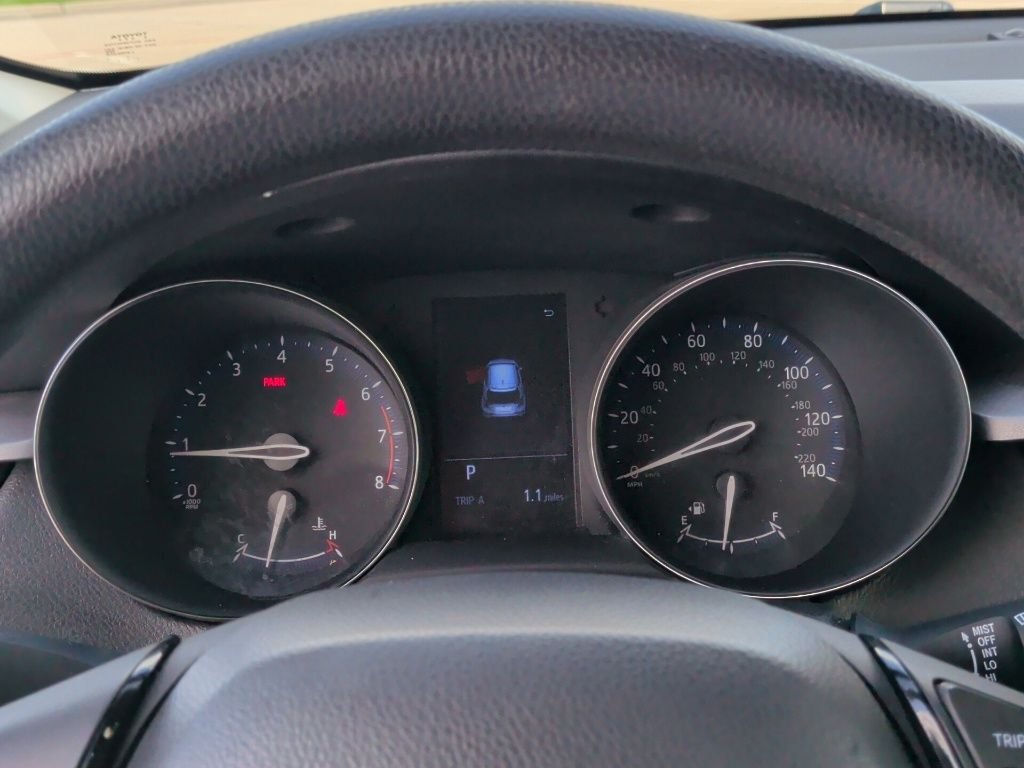 Used 2020 White Toyota LE image 20