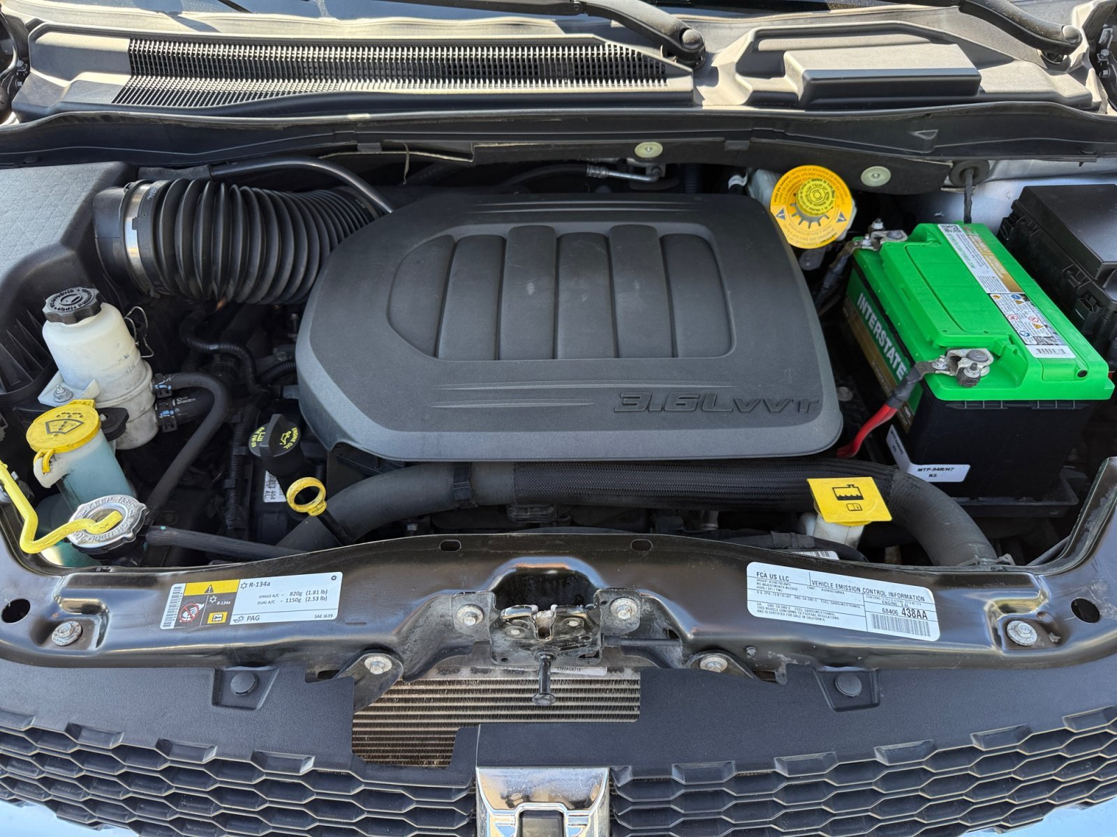 Used 2019 Billet Silver Metallic Clearcoat Dodge SE image 20