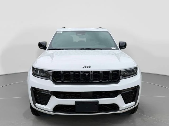 New 2026 Bright White Clear-Coat Exterior Paint Jeep Limited Reserve image 9