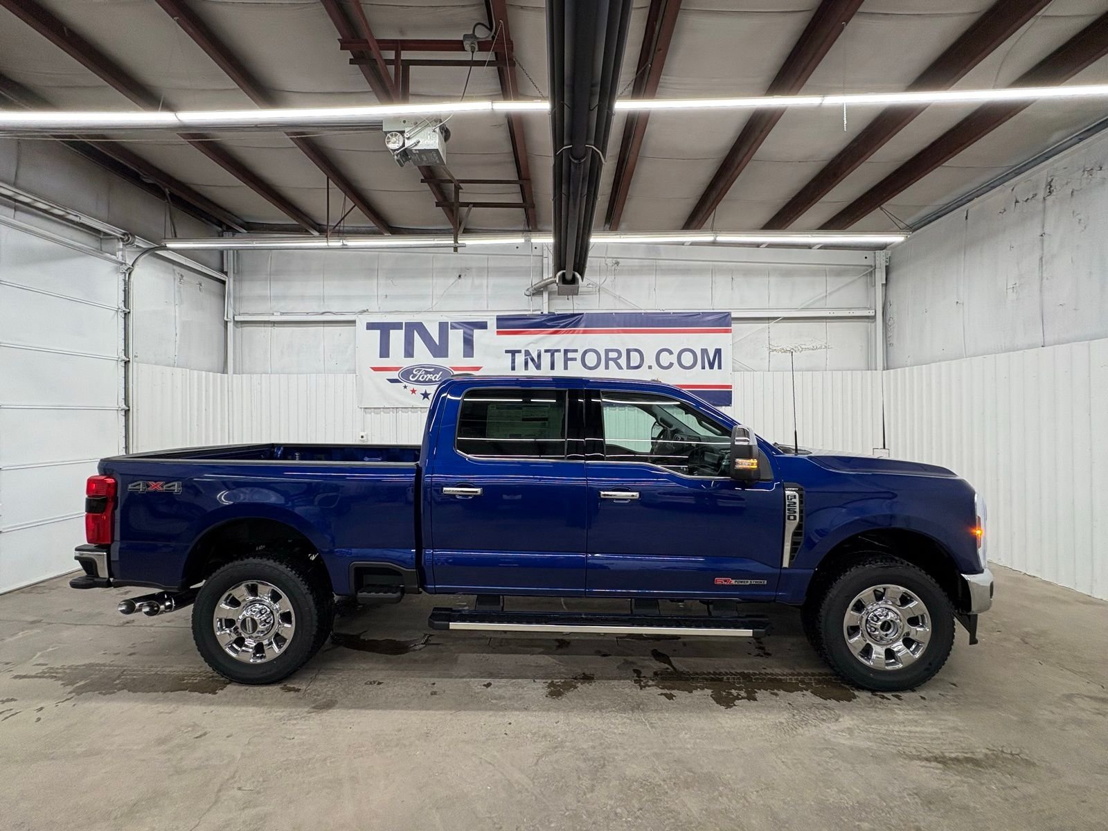 Argon Blue Metallic 2026 Ford F-250 Super Duty Lariat Crew Cab 4WD Pickup Truck Four-Wheel Drive