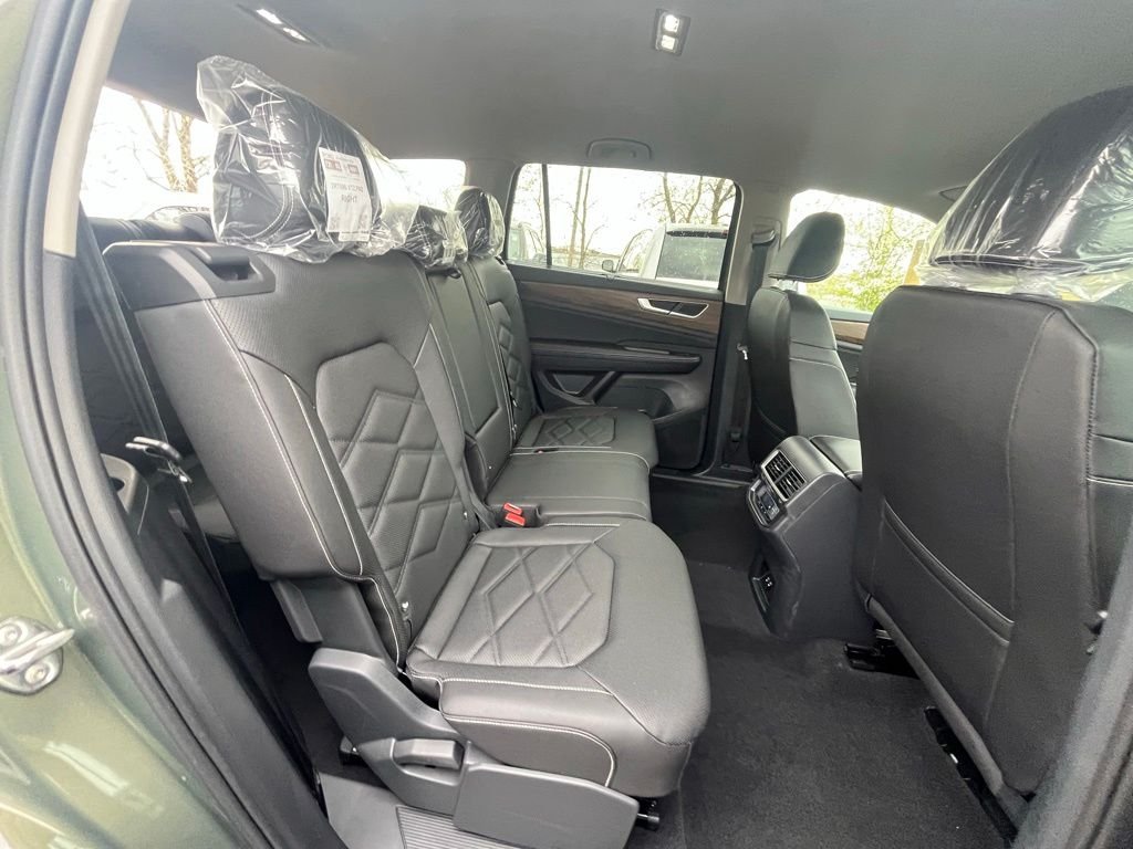New 2026 Green Volkswagen 2.0T SE w/Technology image 24