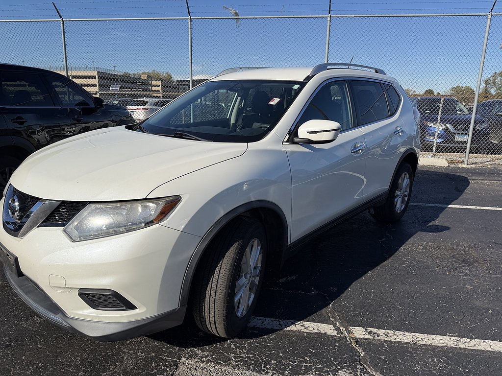 Used 2016 Pearl White Nissan SV image 24