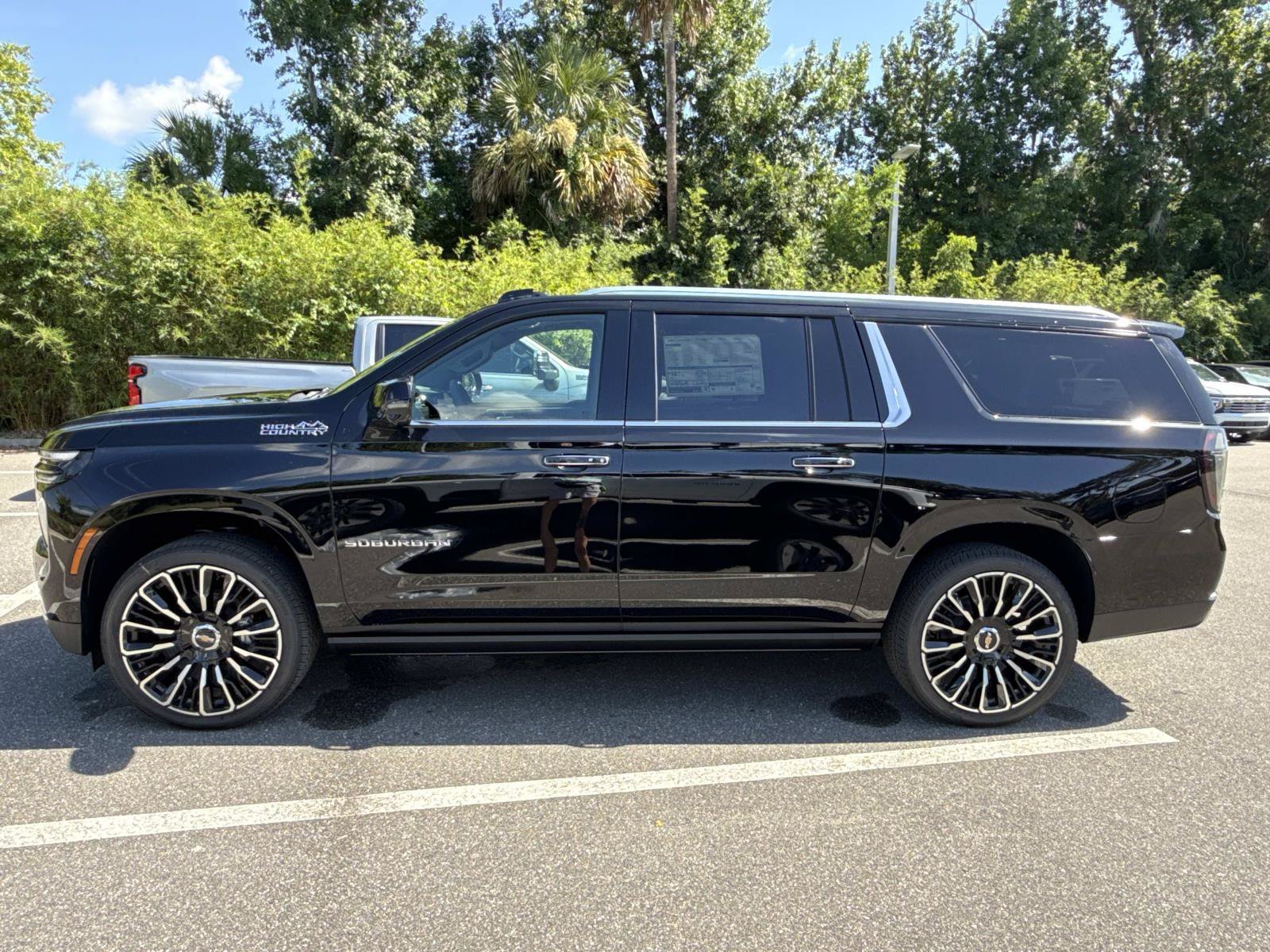2026 Chevrolet Suburban High Country - Photo 6