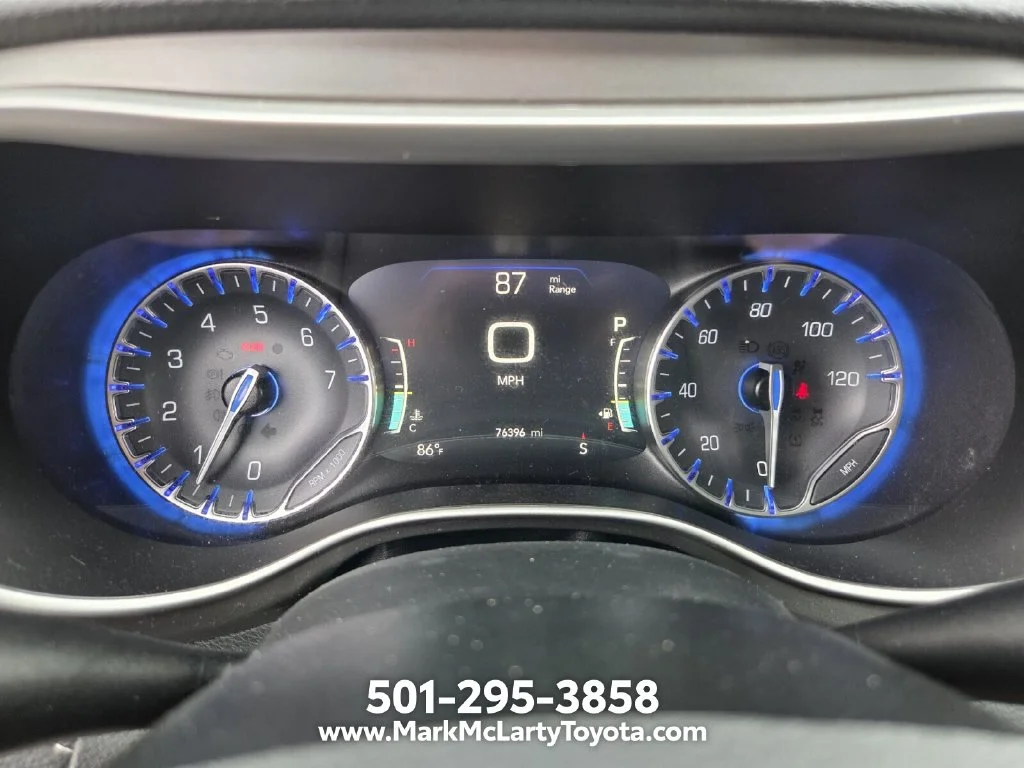 Used 2023 White Chrysler Touring L image 22