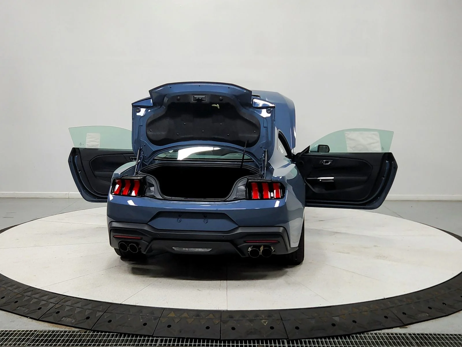 2025 Ford Mustang GT Premium Fastback - Photo 14