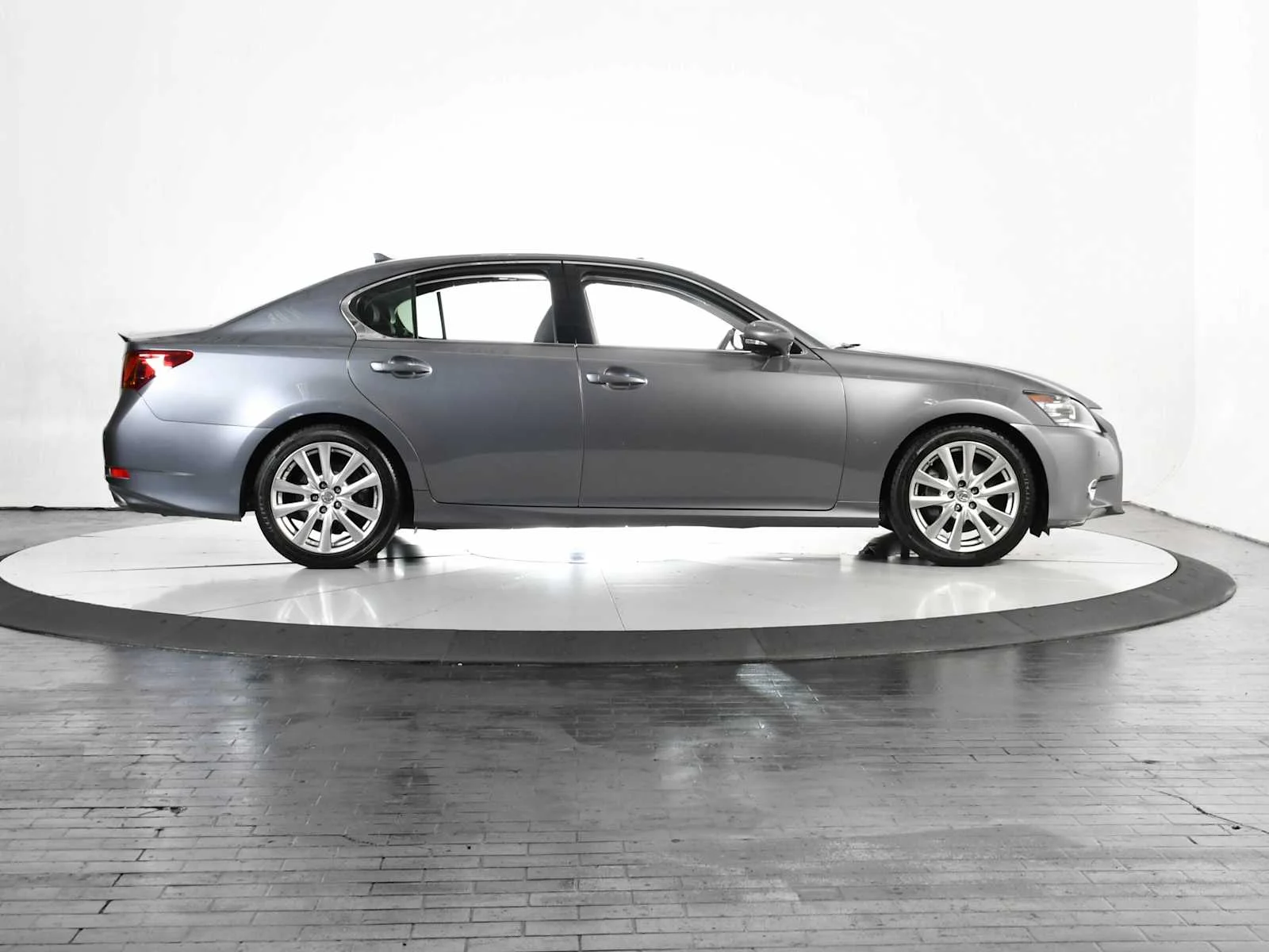 Used 2013 Nebula Gray Pearl Lexus  image 8