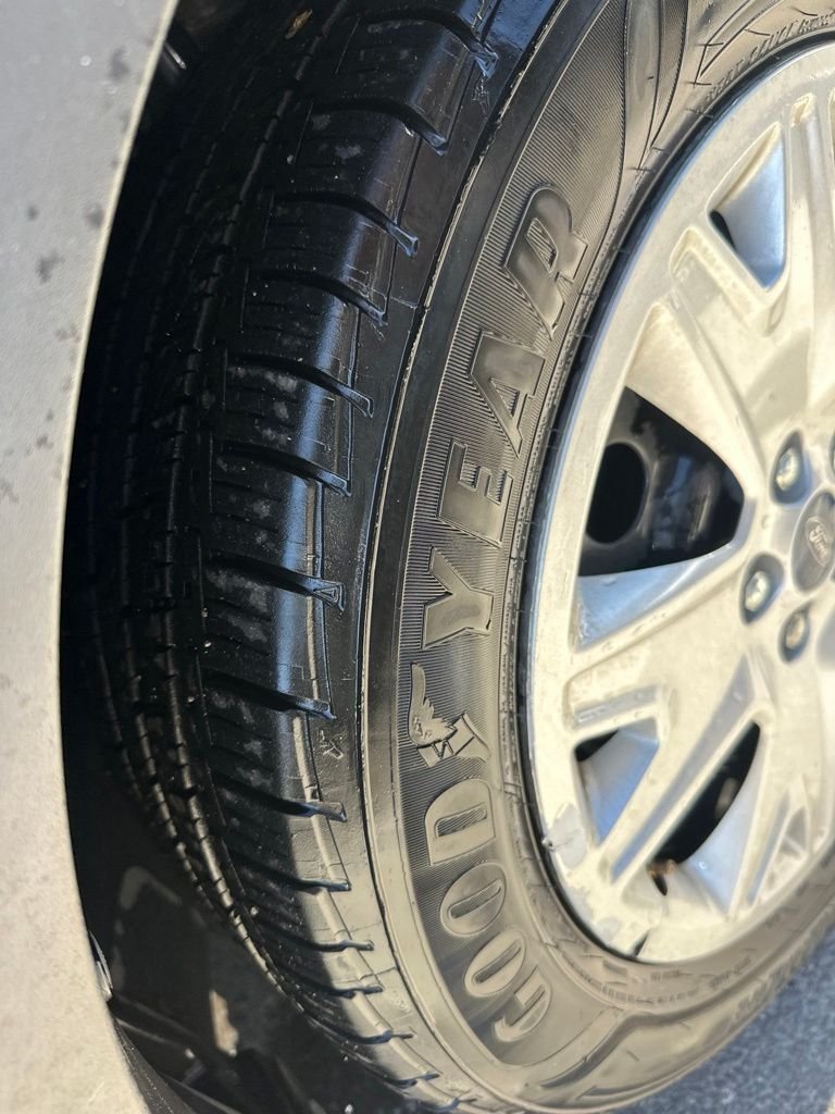Used 2016 Gray Ford S image 4
