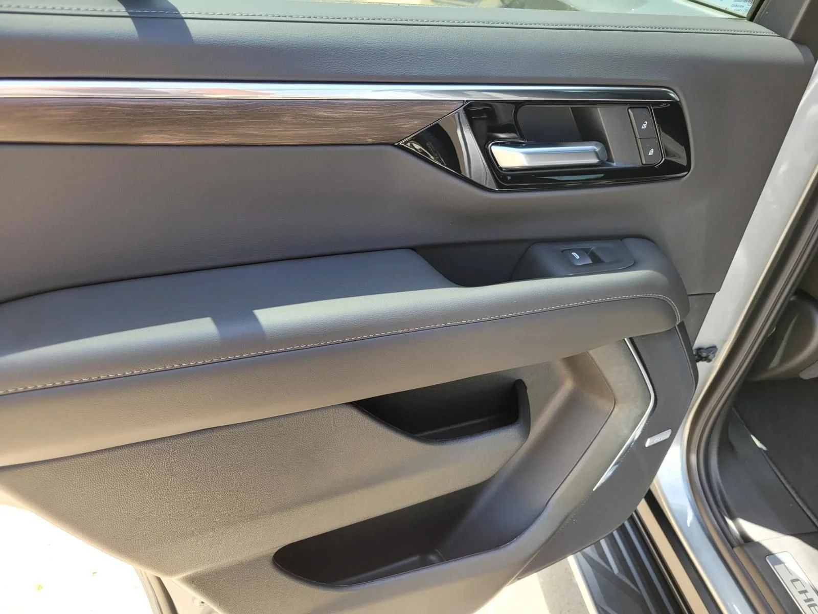 2026 Chevrolet Tahoe LT - Photo 9