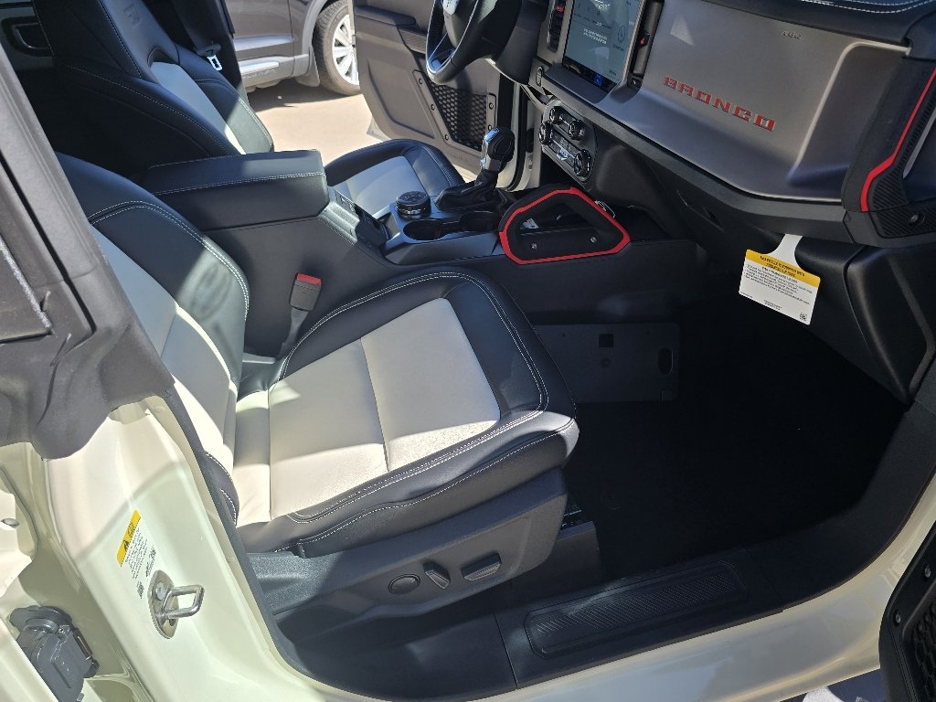 New 2026 Wimbledon White Ford Outer Banks® image 38