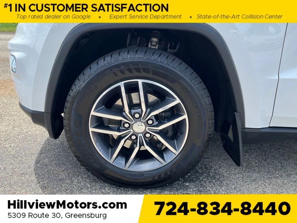 Used 2018 Bright White Clearcoat Jeep Limited image 10