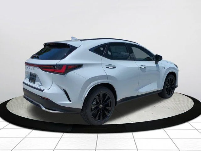 2026 Lexus NX 350 F-Sport - Photo 4