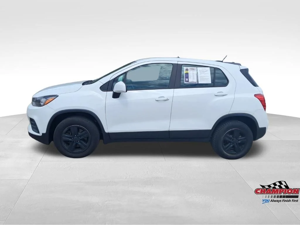 Used 2018 White Chevrolet LS image 24