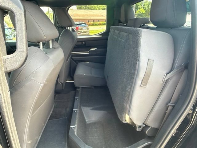 2025 Toyota Tacoma SR5 - Photo 32