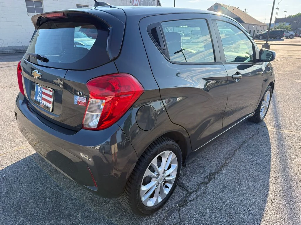 Used 2021 Gray Chevrolet 1LT image 23