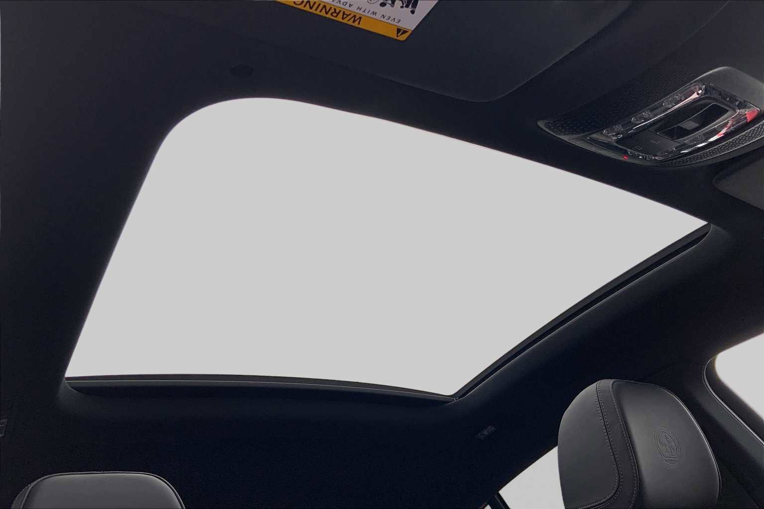 New 2026 MANUFAKTUR Moonlight White Metallic Mercedes-Benz AMG® GLE 53 image 11