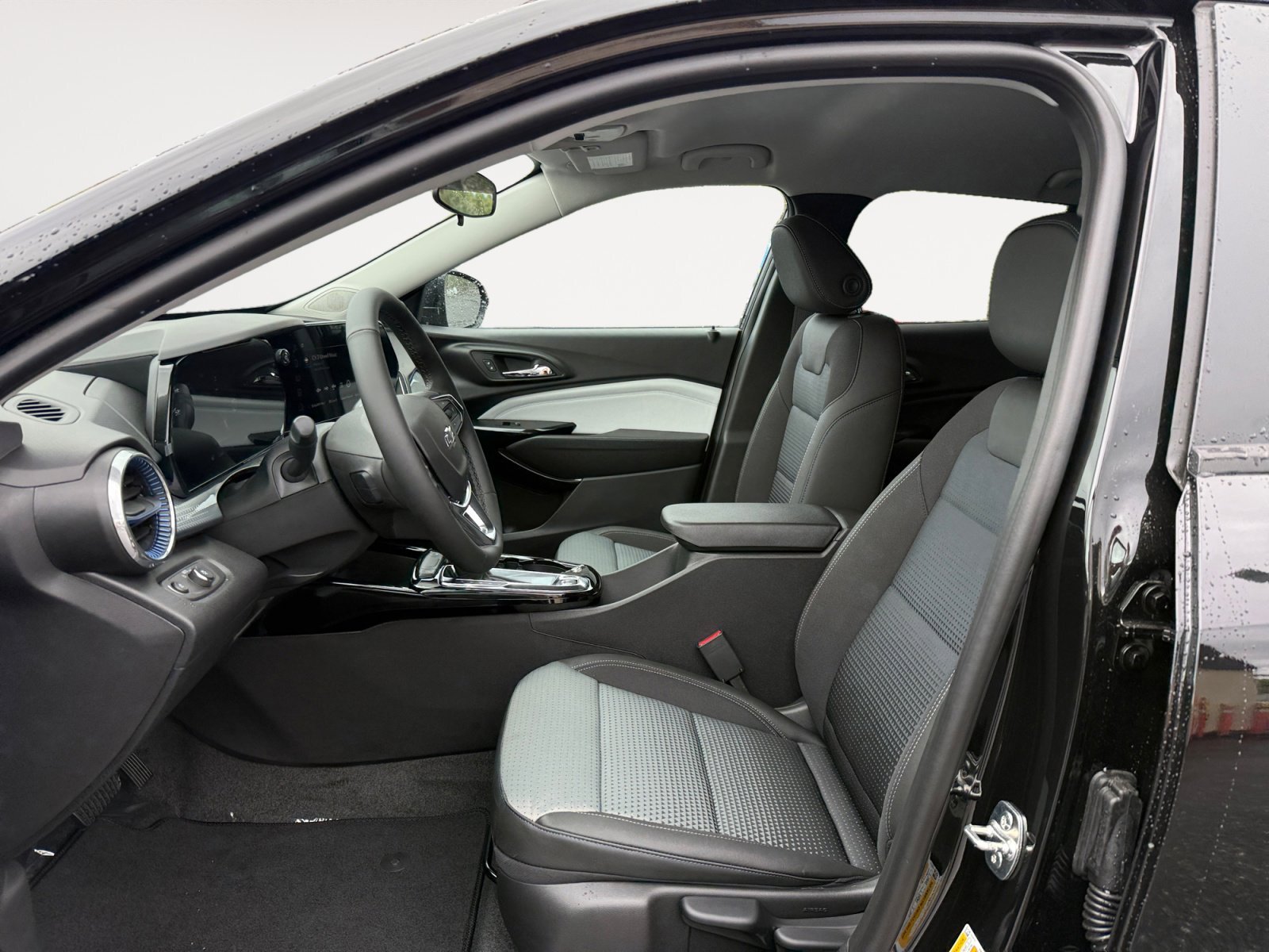 New 2026 Mosaic Black Metallic Chevrolet LT image 10