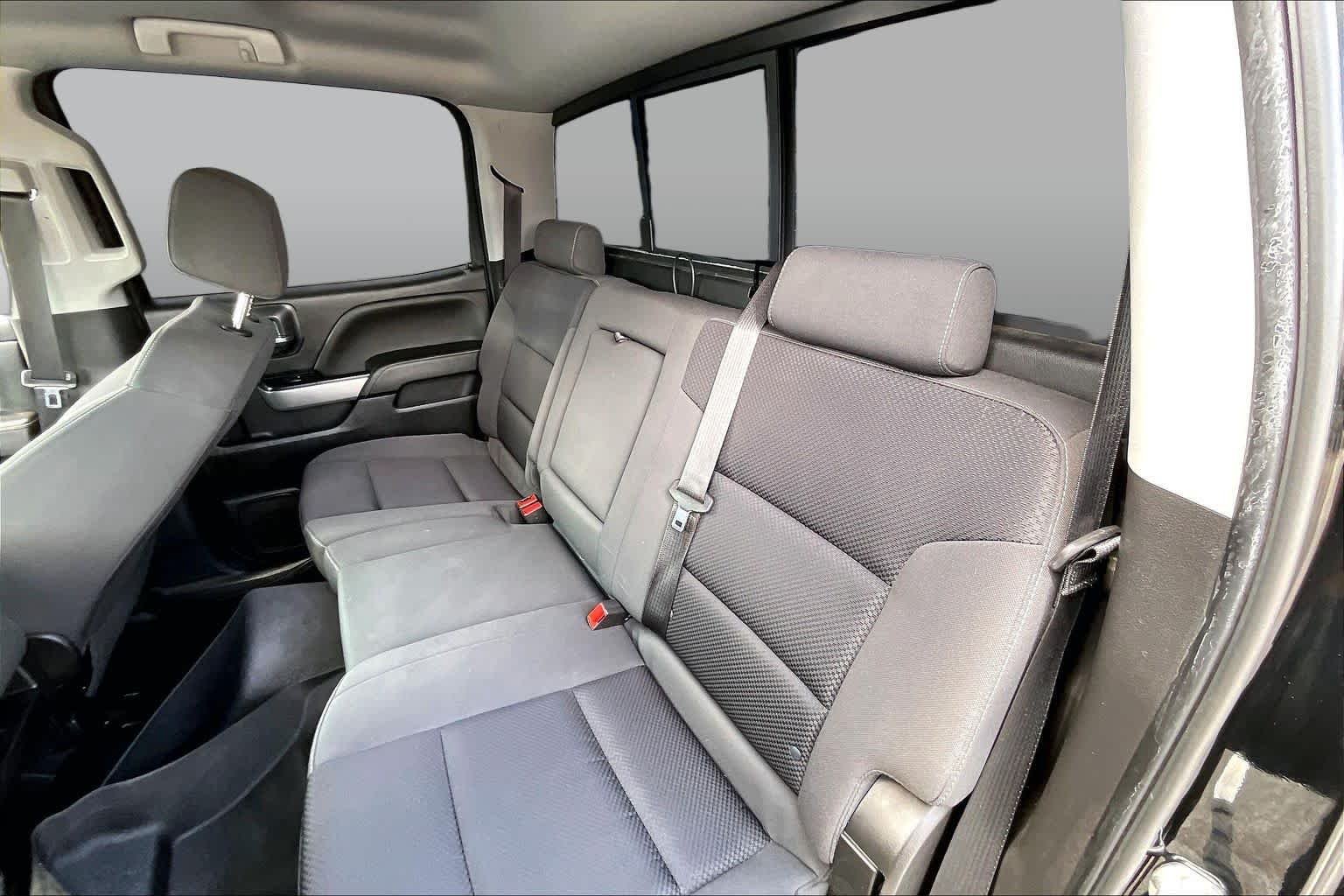 Used 2018 Black Chevrolet LT image 20