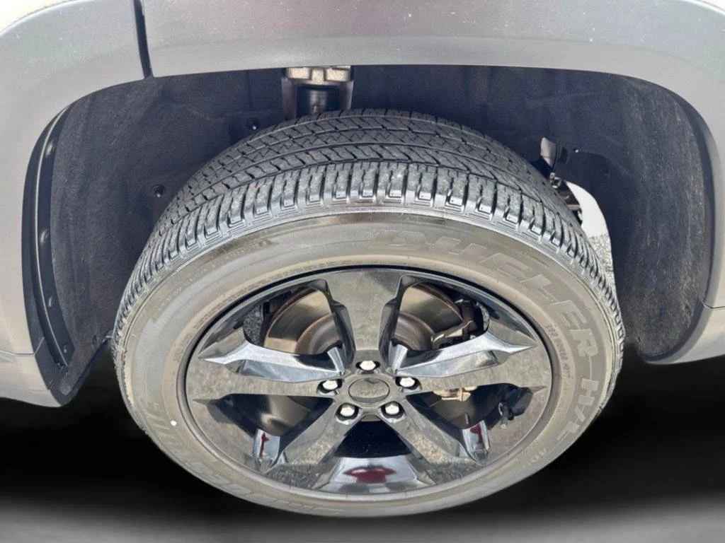 Used 2023 Bright White Clearcoat Jeep Altitude image 24