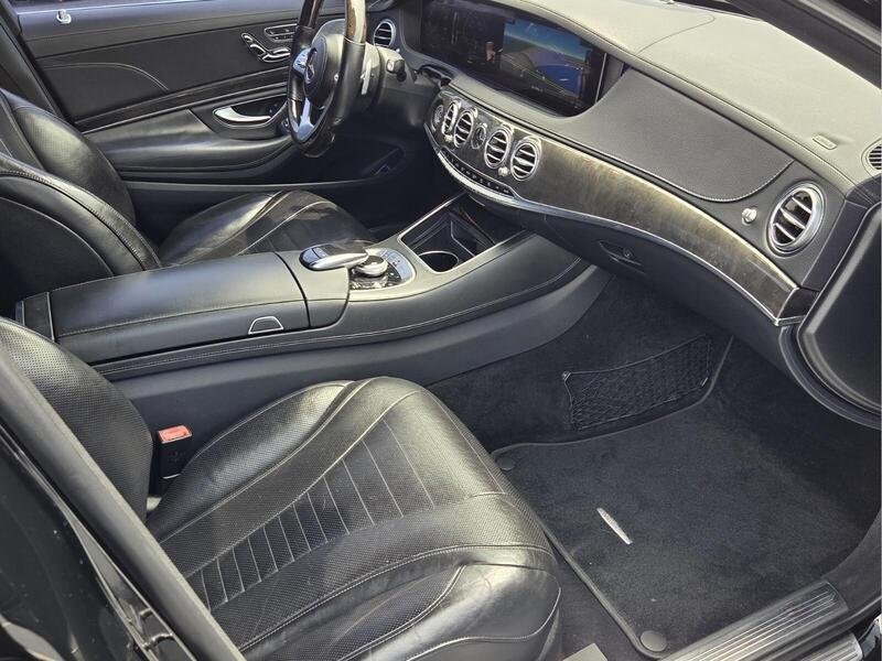 Used 2018 Black MERCEDES-BENZ S 560 SEDAN image 18