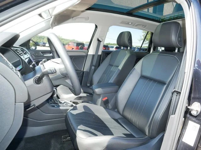 Certified Used 2022 Black Volkswagen 2.0T SE image 15