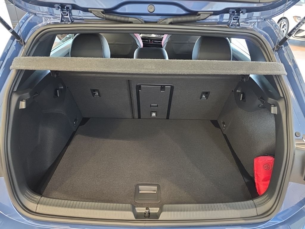 2025 Volkswagen Golf GTI SE - Photo 33