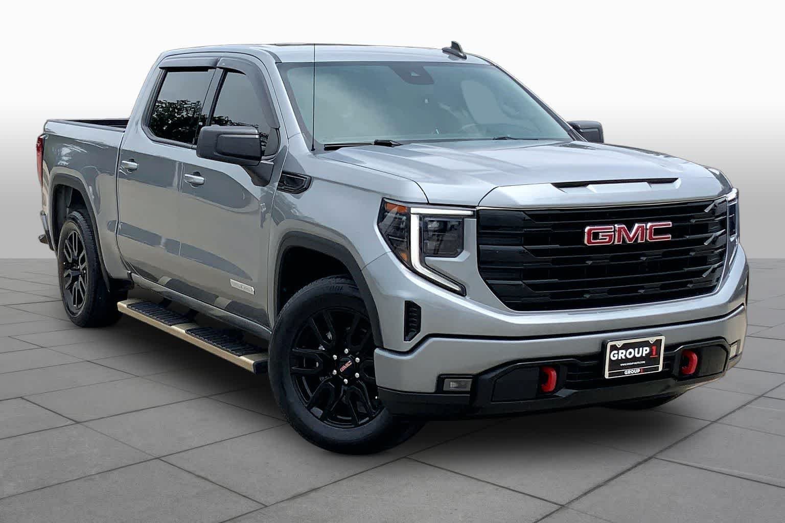Used 2023 Sterling Metallic GMC Elevation image 3
