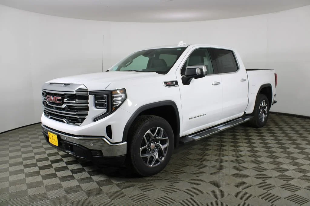 New 2026 Summit White GMC SLT image 3