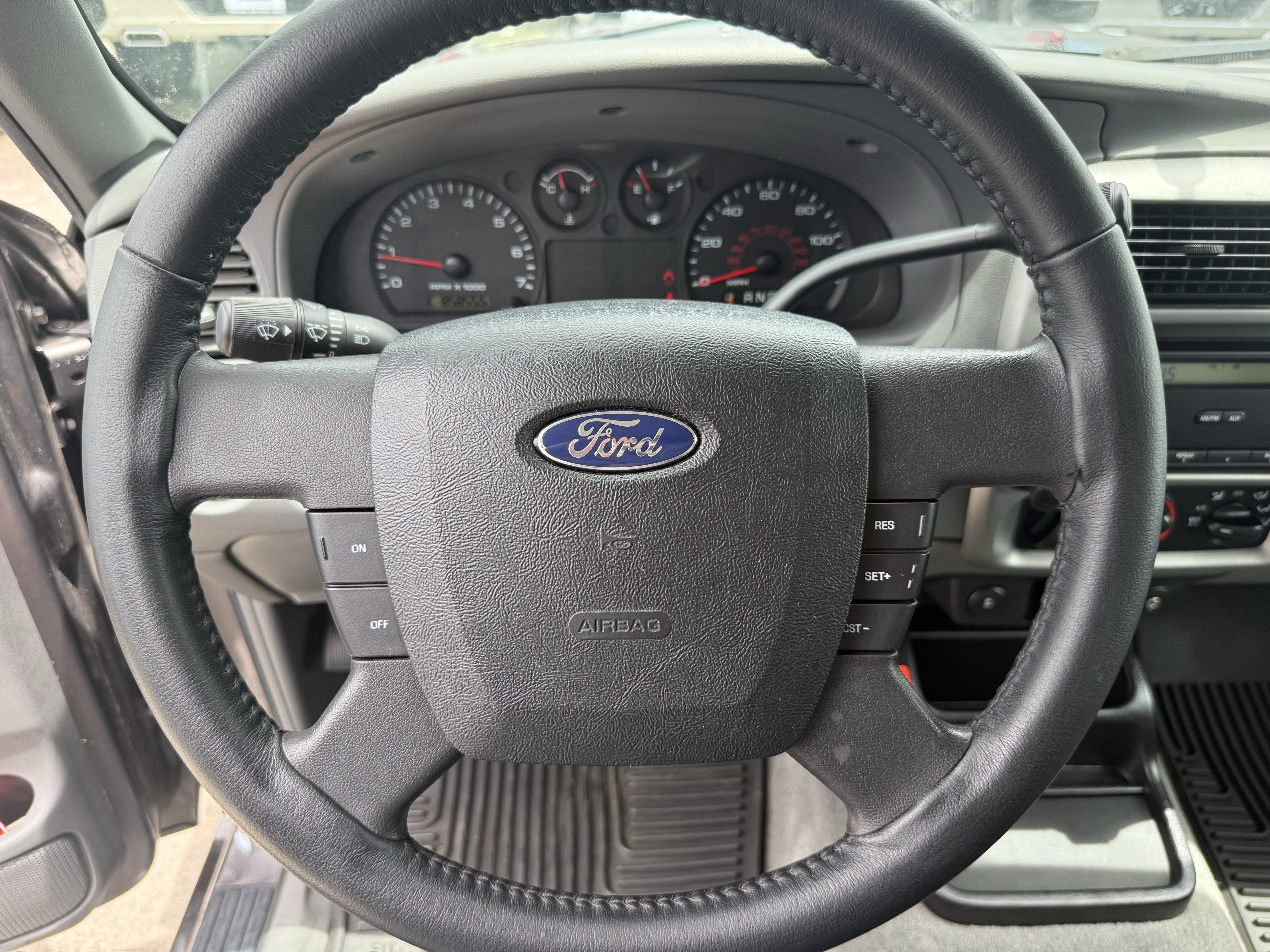 Used 2011 Dark Shadow Gray Metallic Ford XLT image 14