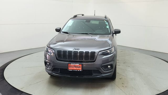 Used 2019 Gray Jeep Latitude Plus image 2