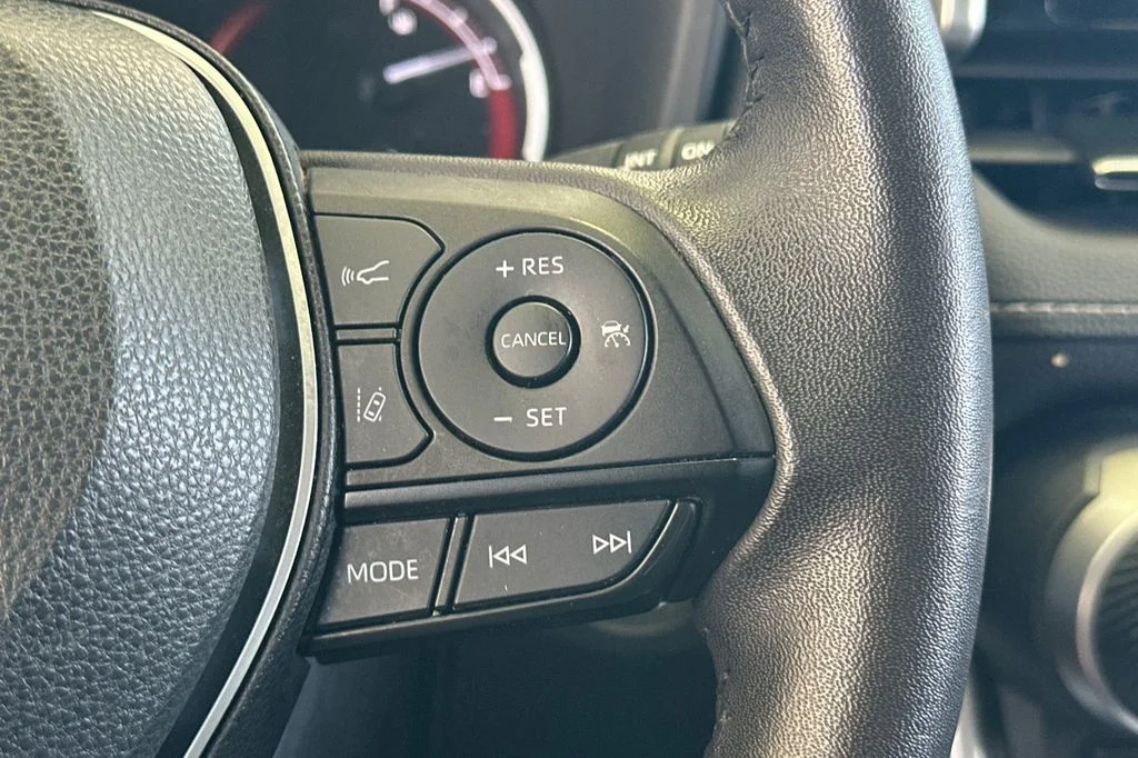 2025 Toyota RAV4 XLE Premium - Photo 28
