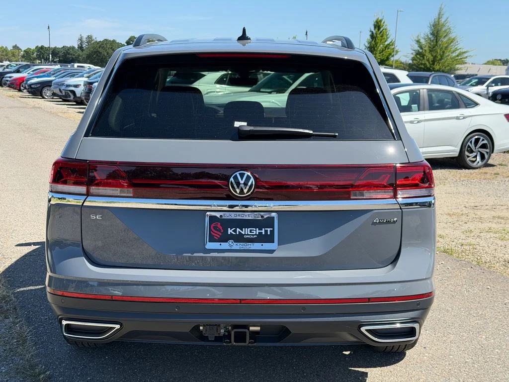 New 2026 Pure Gray Volkswagen 2.0T SE w/Technology image 9