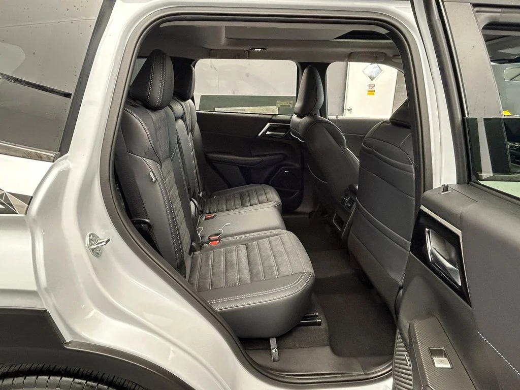 New 2026  Mitsubishi Trail Edition image 37