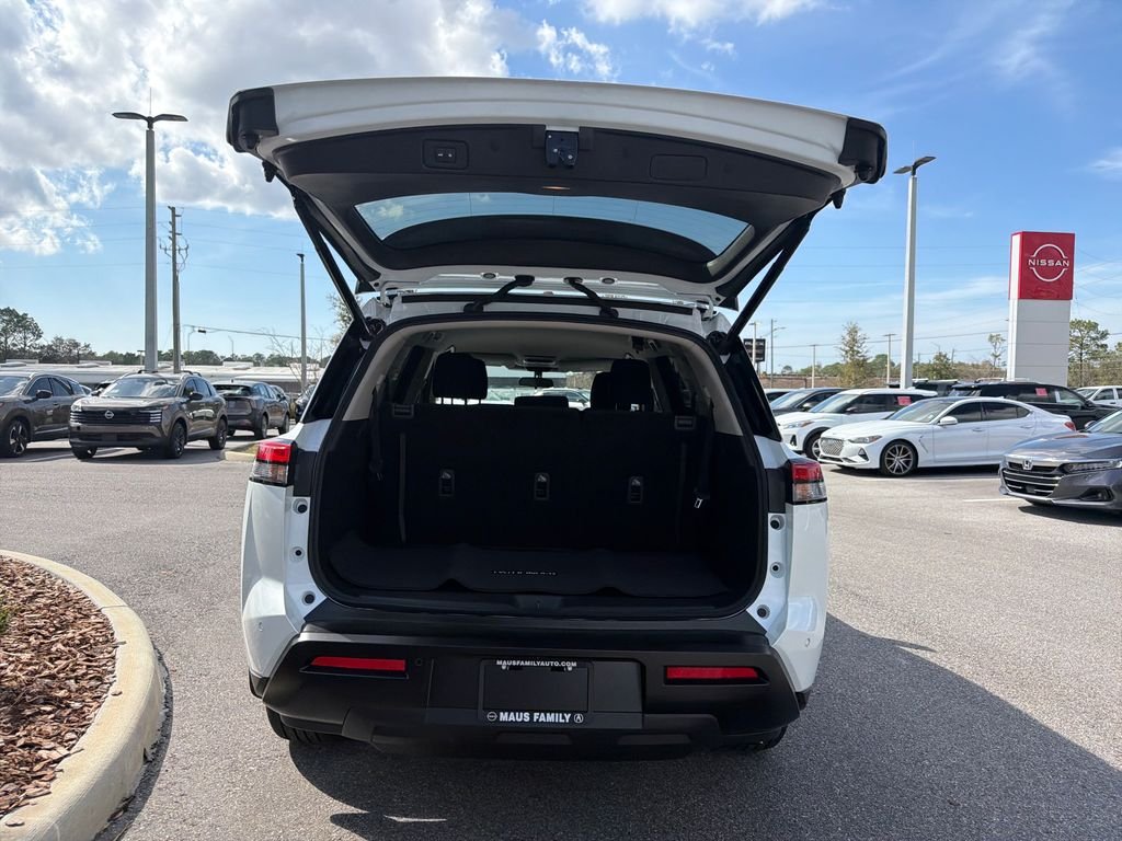 New 2026 Nissan Pathfinder SV 4D Sport Utility