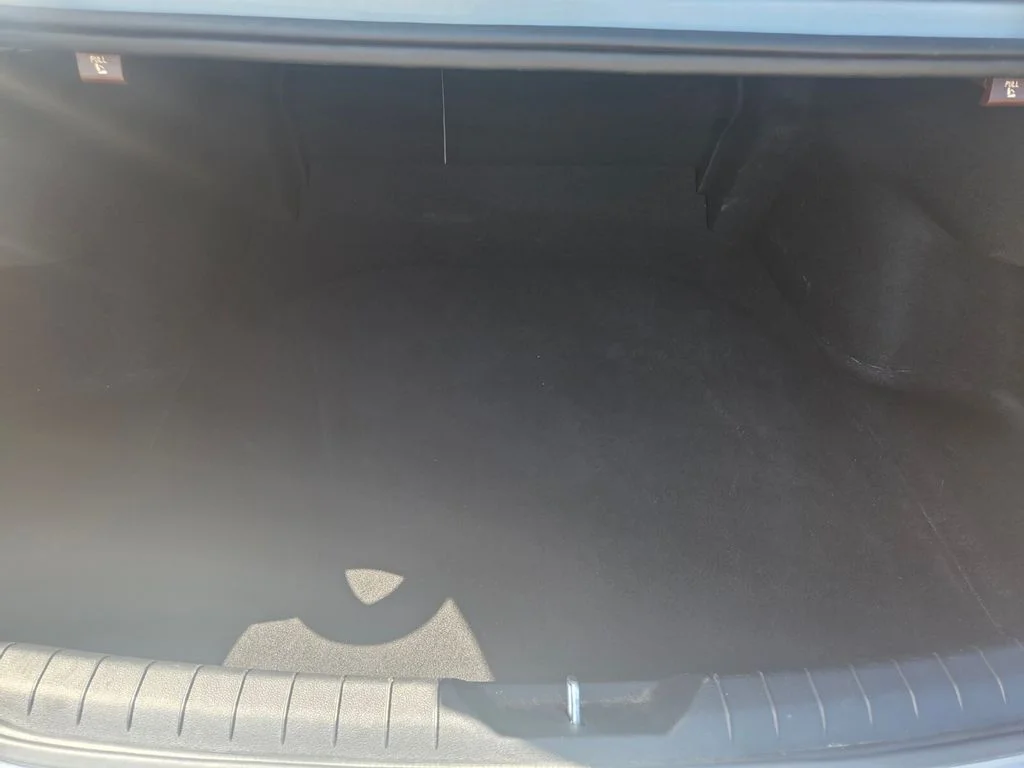 Used 2025 Silver Hyundai SEL image 24