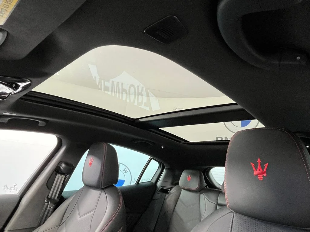 Used 2024 Black Maserati Trofeo image 32