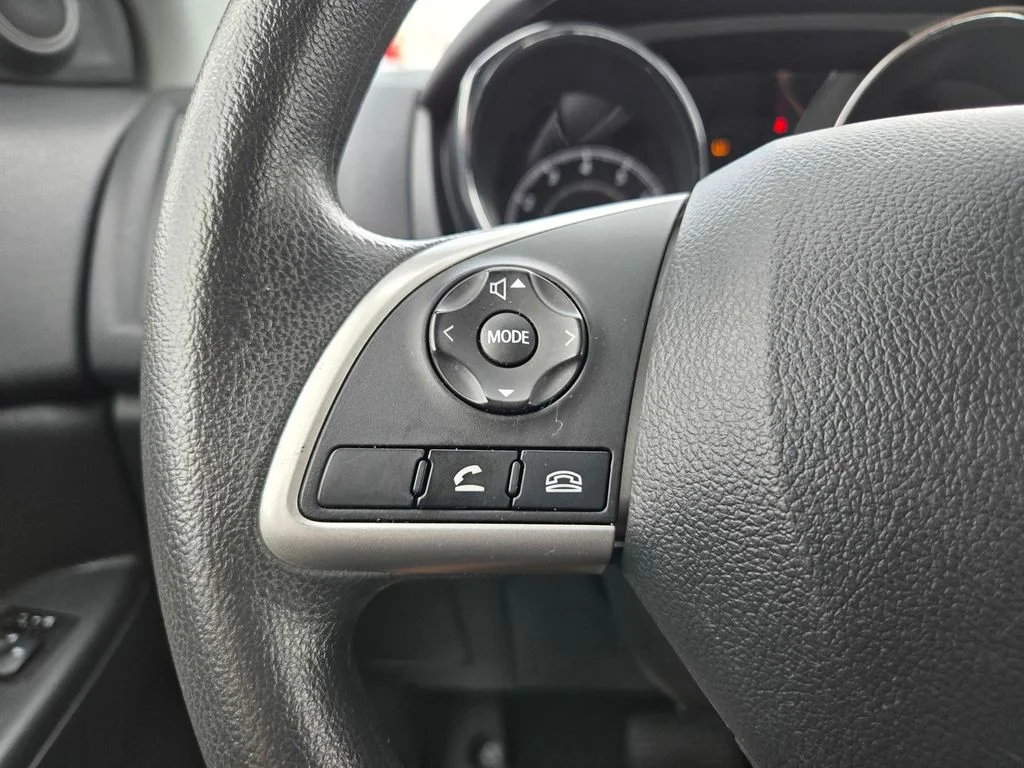 Used 2024 Gray Mitsubishi 2.0 SE image 16