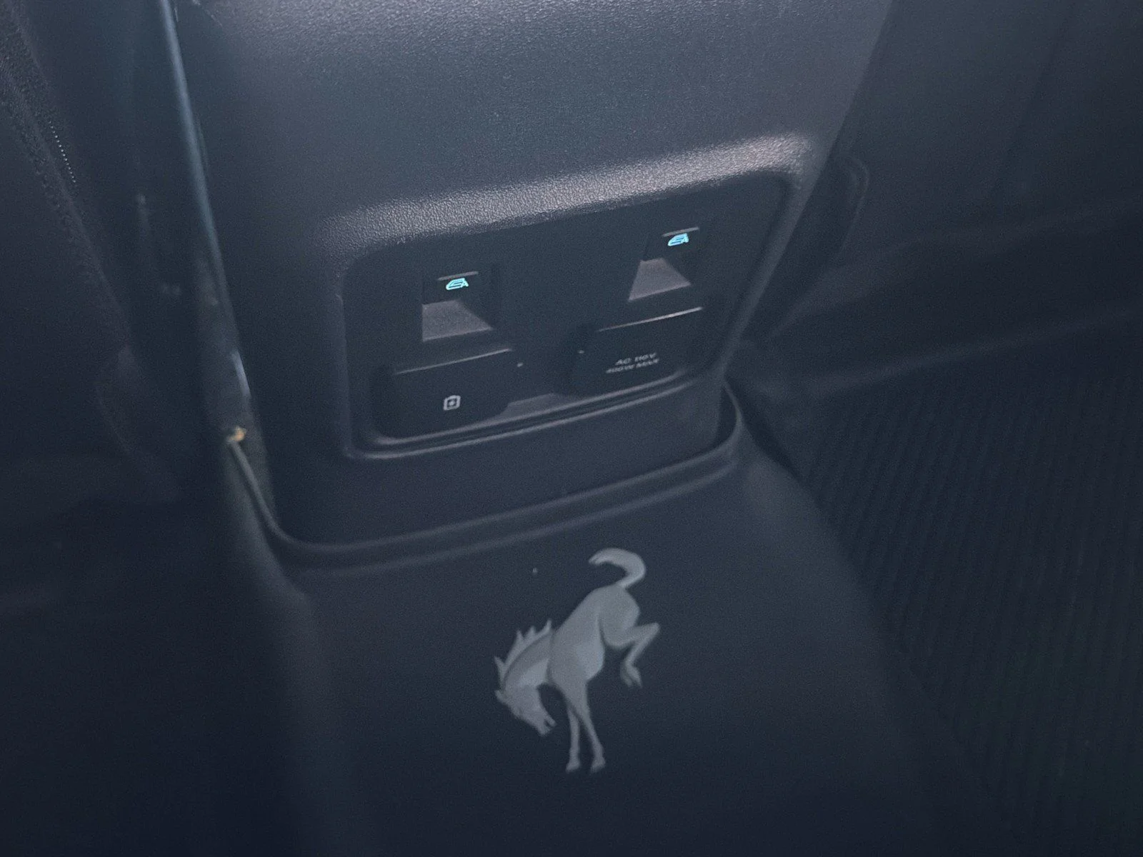 Used 2024 White Ford Wildtrak image 17