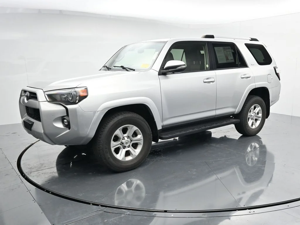 Used 2022 Silver Toyota SR5 Premium image 4