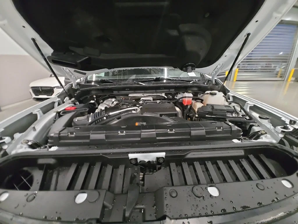 Certified Used 2025 Summit White GMC SLE image 30