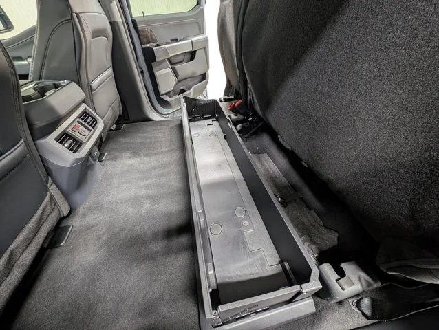 New 2026 Glacier Gray Metallic Tri-Coat Ford F-250® Lariat® image 59